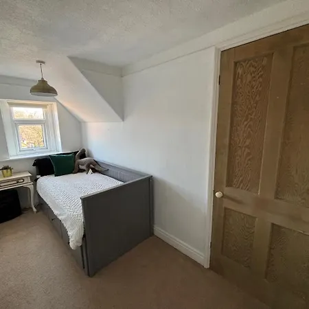 شقة Spacious 2 Bed Flat Headingley Leeds- Free Parking ليدز